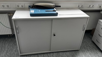 1 Aktenschiebetürenschrank